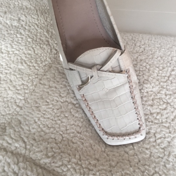 Franco Sarto Croc-leather White pump - Picture 3 of 4